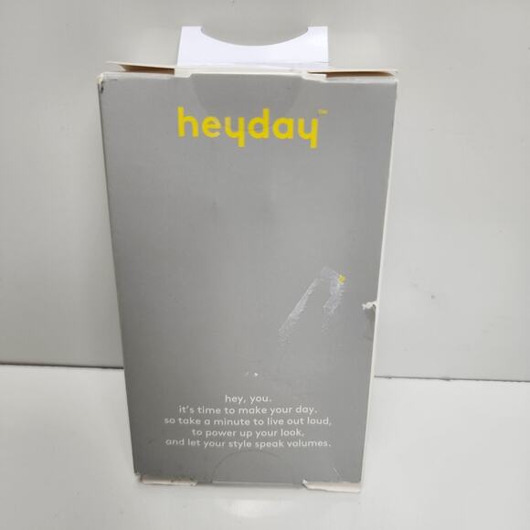 Apple AirPods & Earbuds Cleaning Kit White Target Heyday Brand NIB - Picture 2 of 5